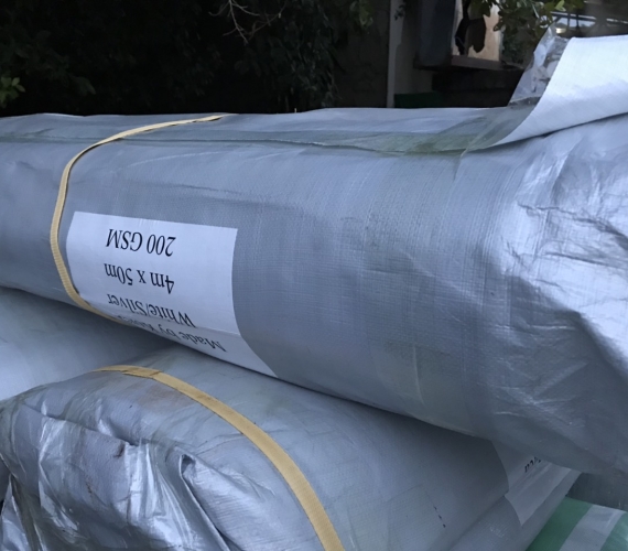 BẠT NHỰA XÁM TRẮNG HÀN QUỐC 